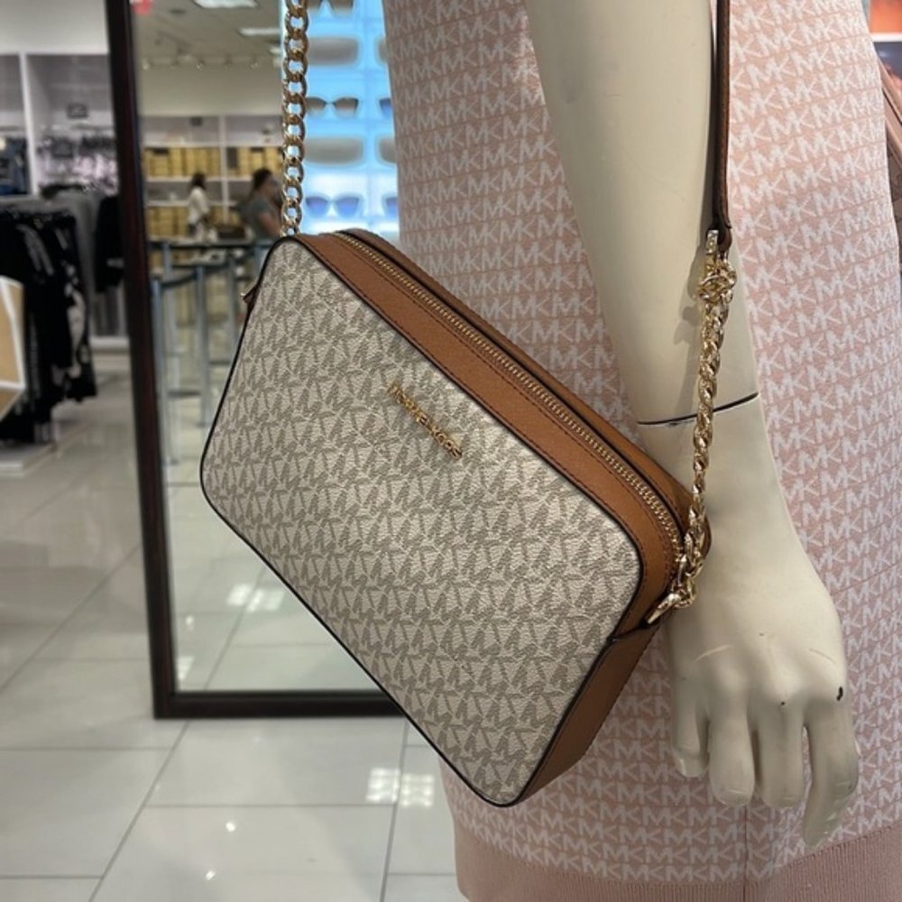 Michael Kors Jet Set Item Large East West Zip Crossbody Vanilla - Picture 15 of 16